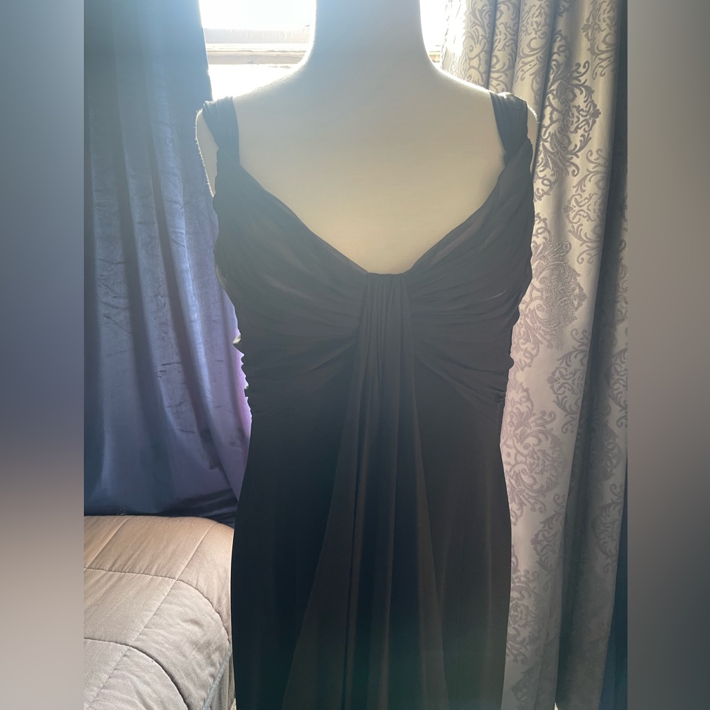 Wayne Clark Us 8 Black Fancy Gown Long Small Train In The Back